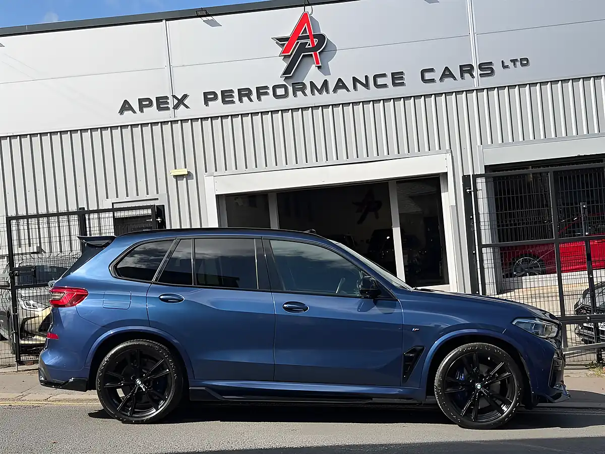 Used 2019 BMW X5 Blue - Interior and Exterior details 7