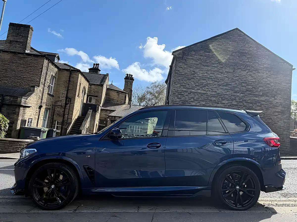 Used 2019 BMW X5 Blue - Interior and Exterior details 8