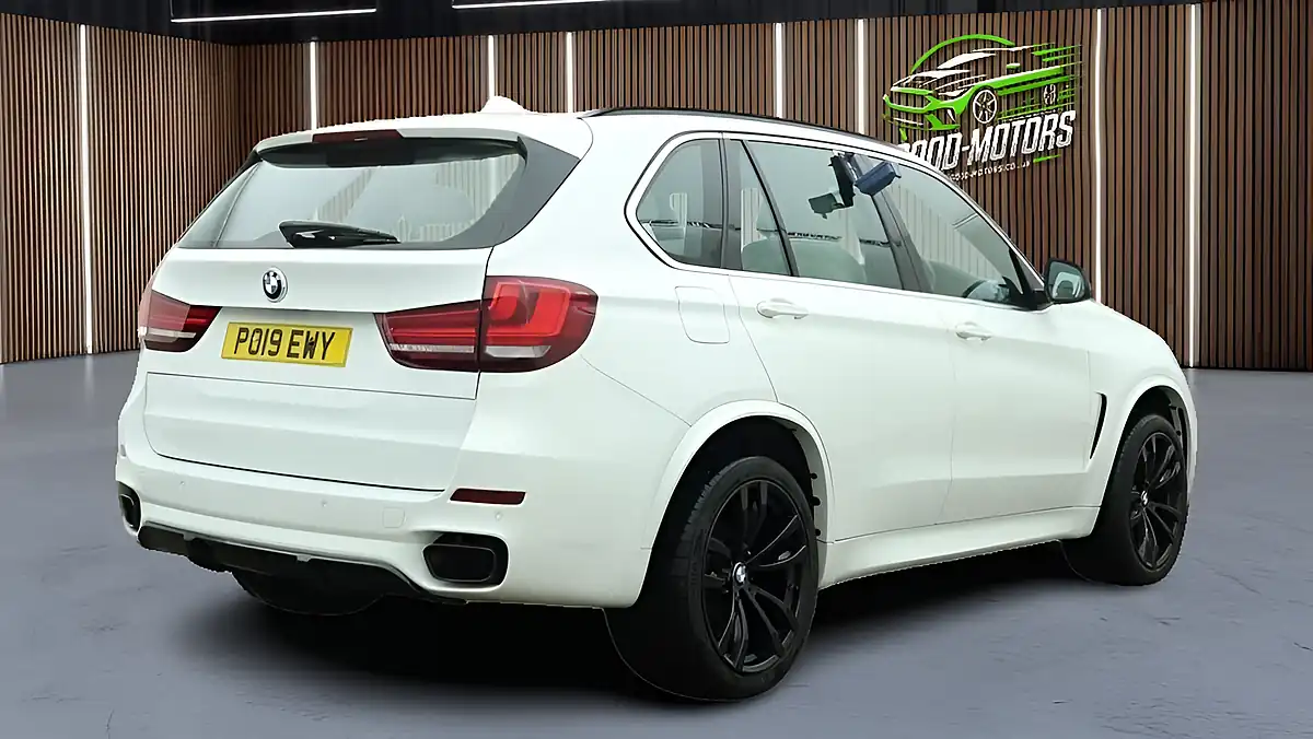 Used 2019 BMW X5 Estate White - Interior and Exterior details 7