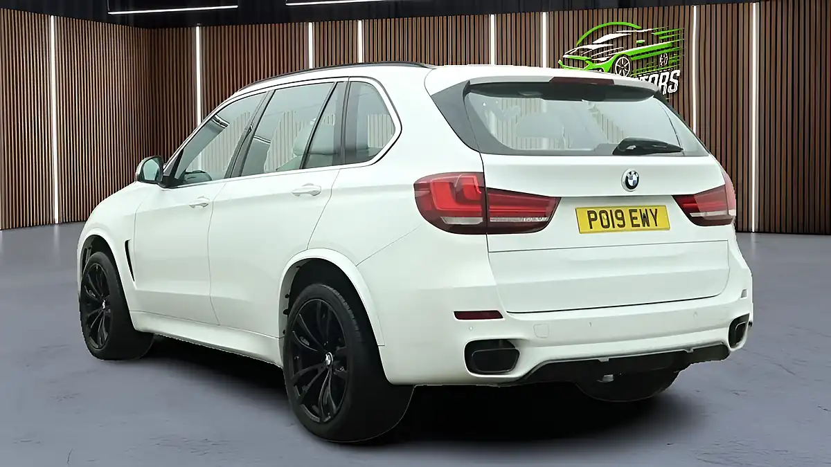 Used 2019 BMW X5 Estate White - Interior and Exterior details 9