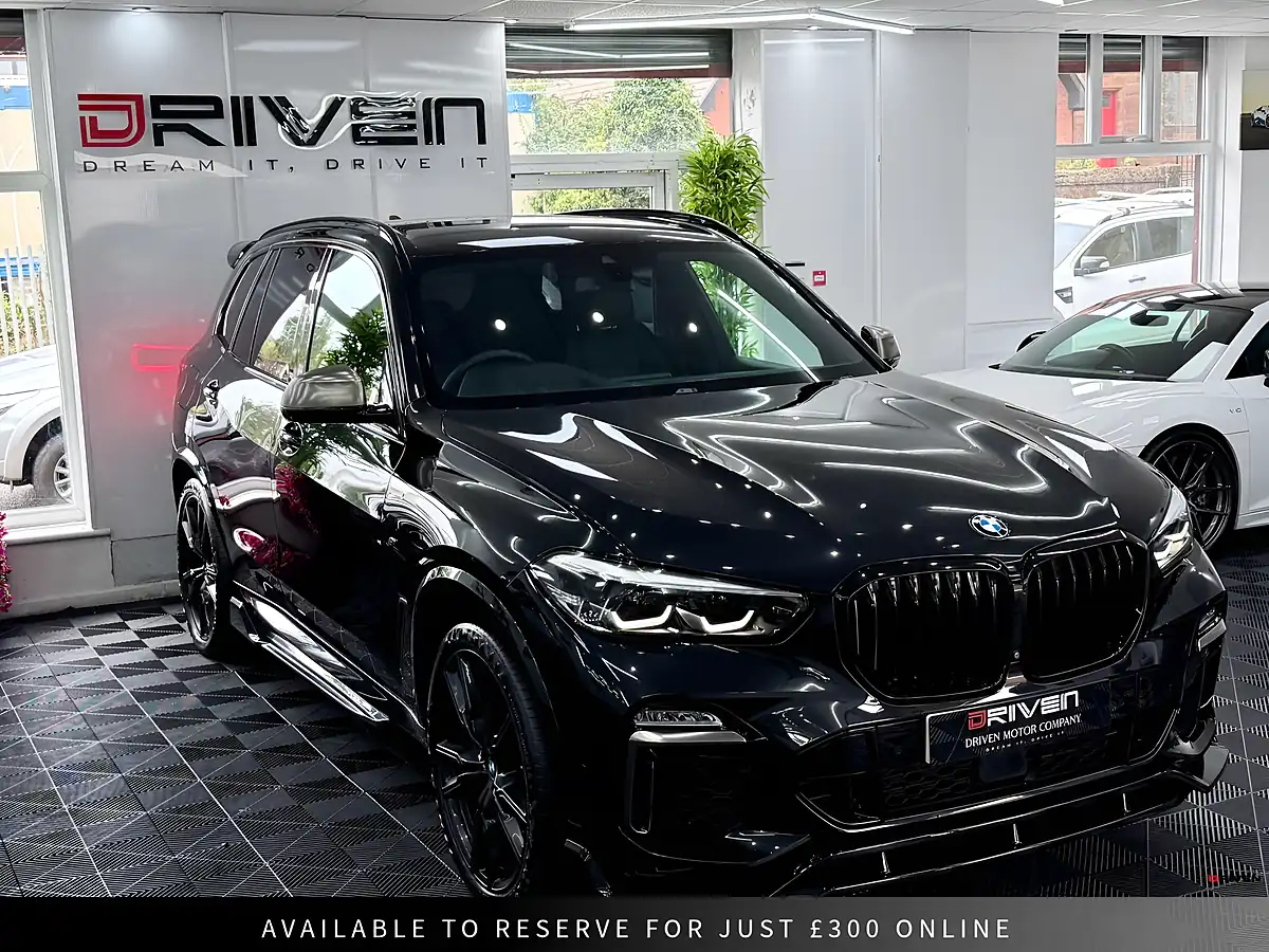 Used 2019 BMW X5 M Performance Black - Interior and Exterior details 7