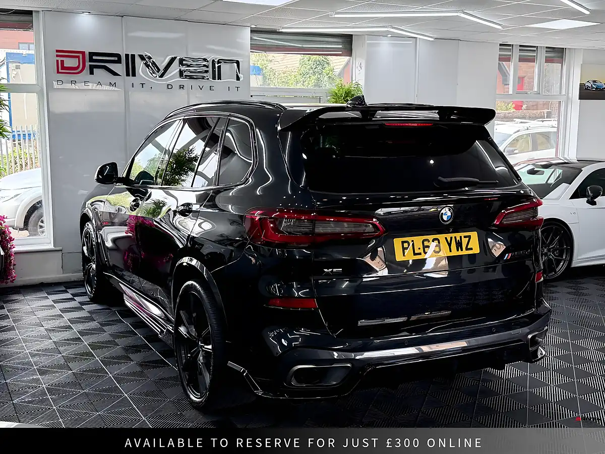 Used 2019 BMW X5 M Performance Black - Interior and Exterior details 9
