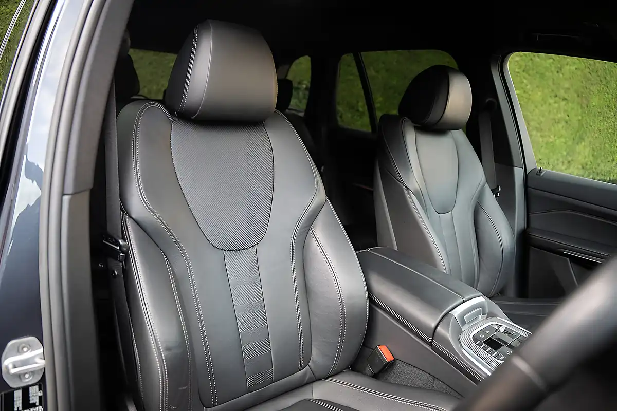 Used 2019 BMW X5 M Sport Arctic Grey - Interior and Exterior details 13