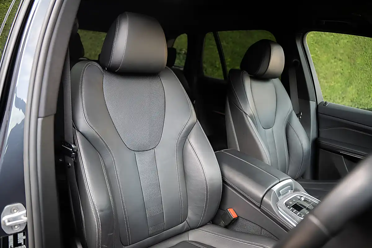 Used 2019 BMW X5 M Sport Arctic Grey - Interior and Exterior details 2
