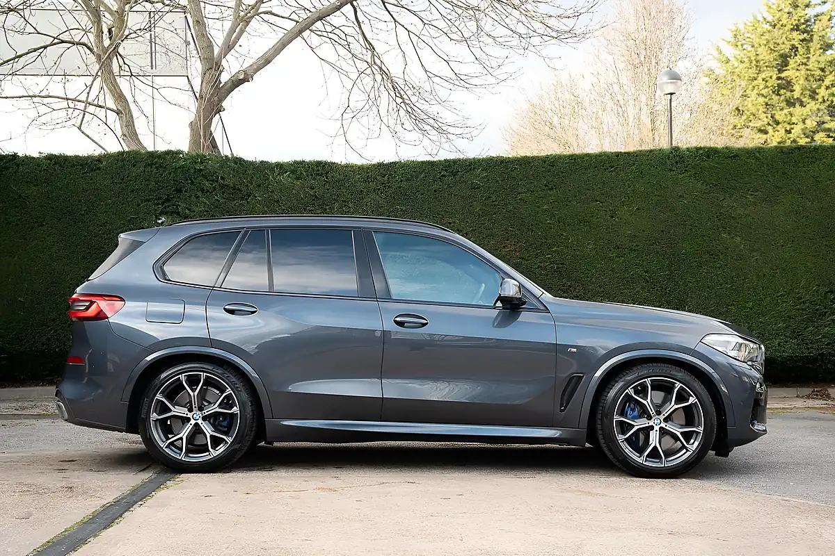 Used 2019 BMW X5 M Sport Arctic Grey - Interior and Exterior details 6