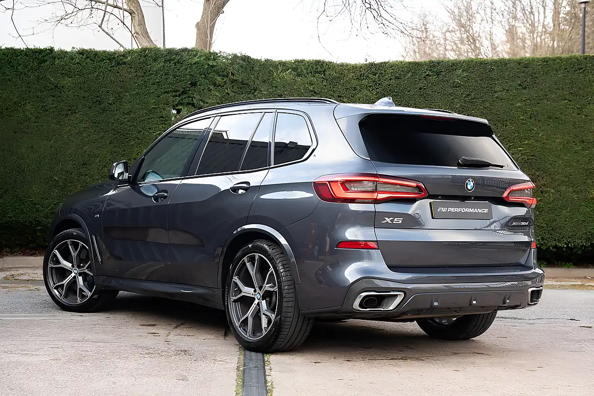 Used 2019 BMW X5 M Sport Arctic Grey - Interior and Exterior details 9