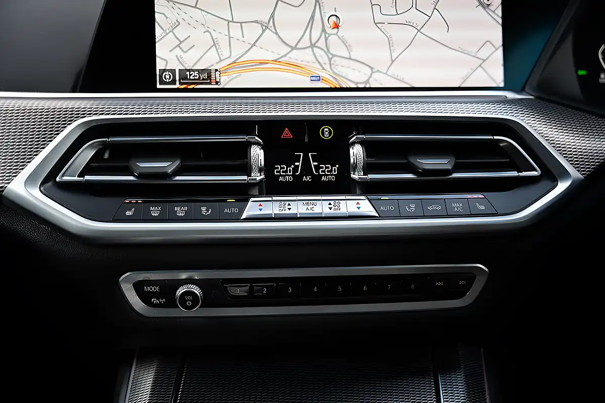 Used 2019 BMW X5 M Sport Arctic Grey - Interior and Exterior details 18
