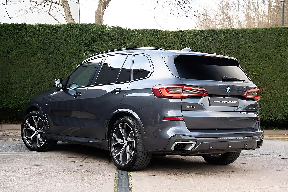 Used 2019 BMW X5 M Sport Arctic Grey - Interior and Exterior details 9