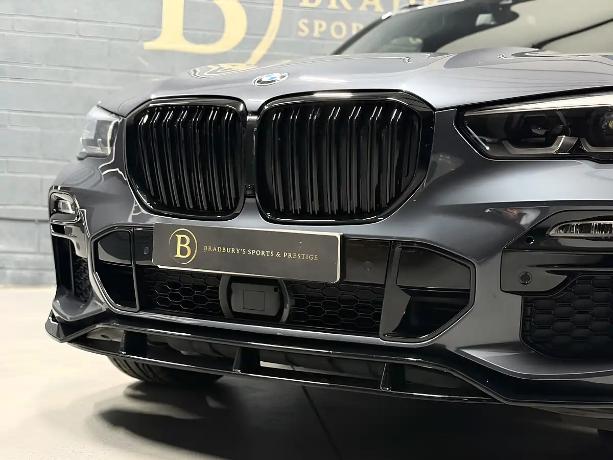 Used 2019 BMW X5 M Sport Arctic Grey Metallic - Interior and Exterior details 12