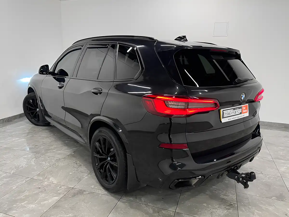 Used 2019 BMW X5 M Sport Black - Interior and Exterior details 5