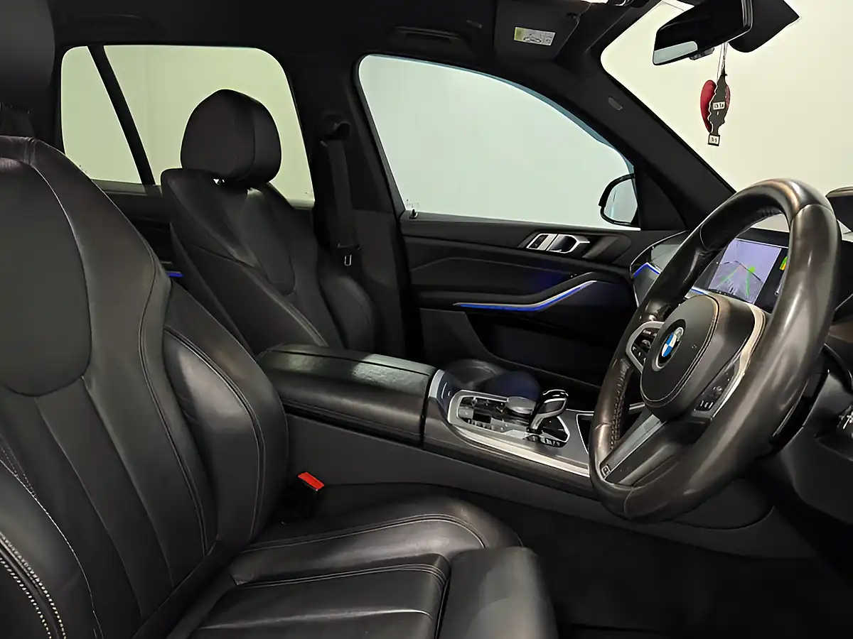 Used 2019 BMW X5 M Sport Black - Interior and Exterior details 9