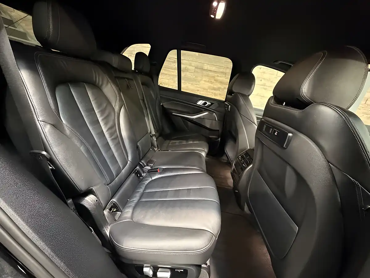Used 2019 BMW X5 M Sport Black - Interior and Exterior details 10