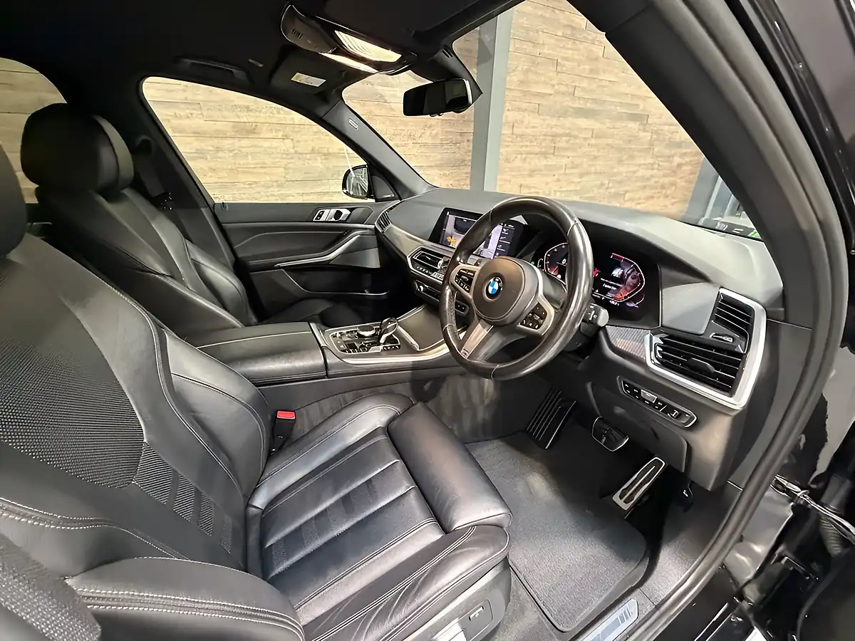Used 2019 BMW X5 M Sport Black - Interior and Exterior details 5