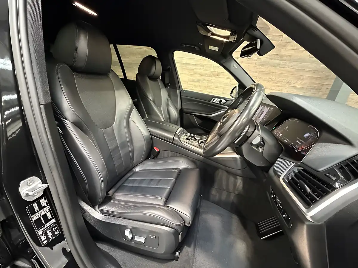 Used 2019 BMW X5 M Sport Black - Interior and Exterior details 6