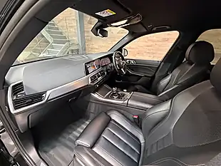 Used 2019 BMW X5 M Sport Black - Interior and Exterior details 7