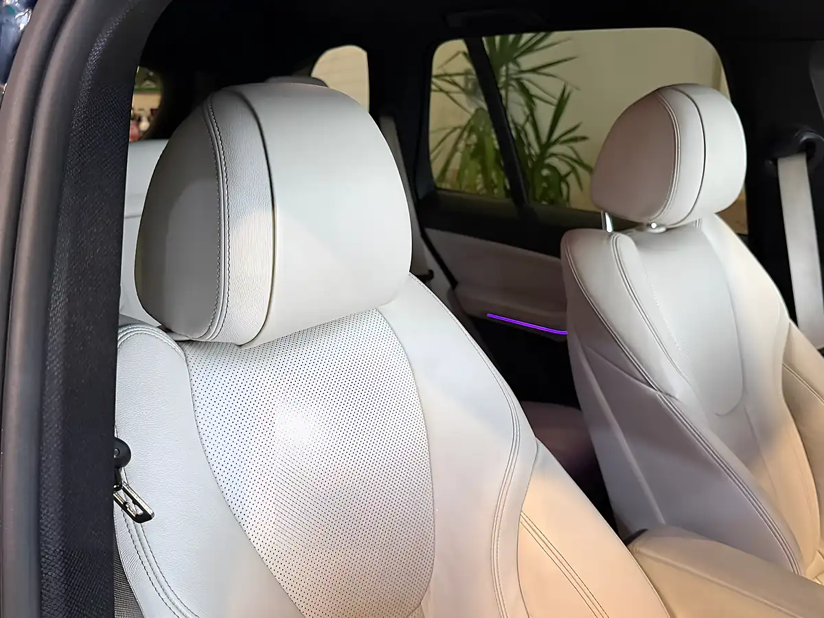 Used 2019 BMW X5 M Sport Black - Interior and Exterior details 12