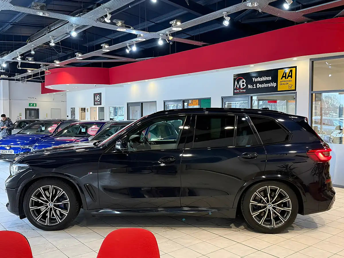 Used 2019 BMW X5 M Sport Black - Interior and Exterior details 6