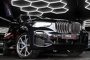 Used 2019 BMW X5 M Sport Black - Interior and Exterior details 5
