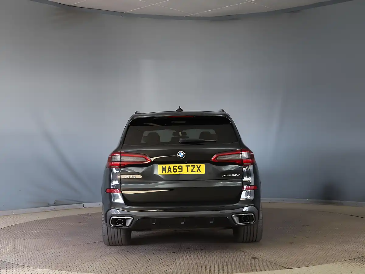 Used 2019 BMW X5 M Sport Black - Interior and Exterior details 5