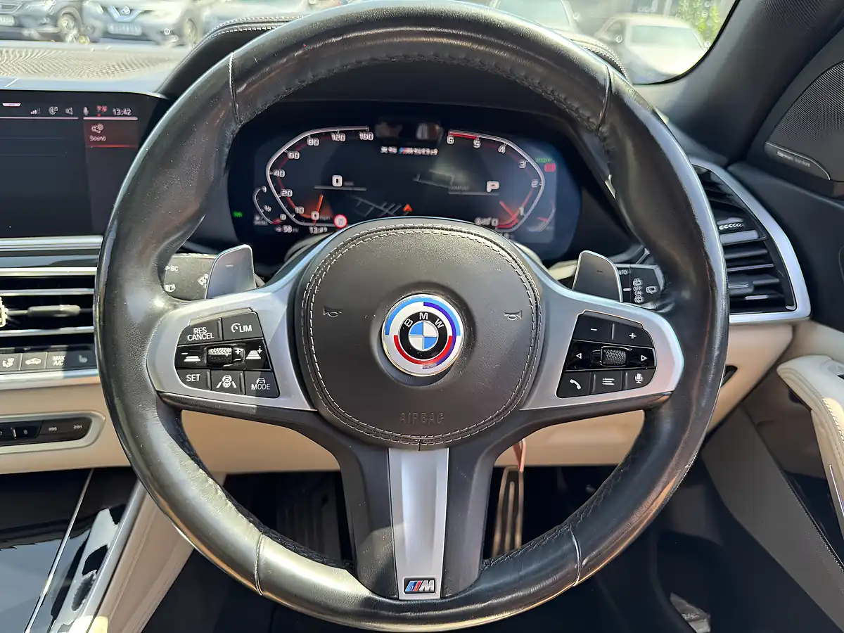 Used 2019 BMW X5 M Sport Black - Interior and Exterior details 15