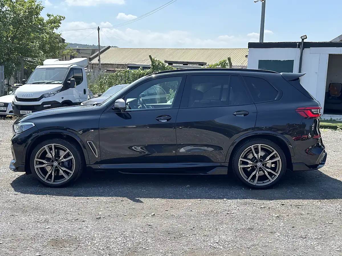Used 2019 BMW X5 M Sport Black - Interior and Exterior details 4
