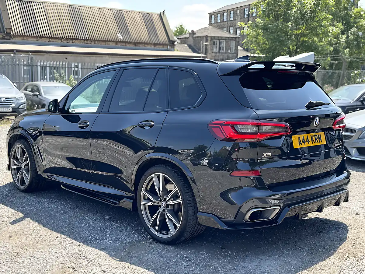 Used 2019 BMW X5 M Sport Black - Interior and Exterior details 5