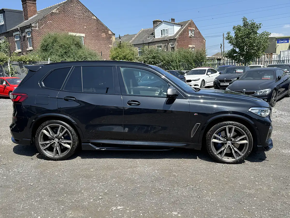 Used 2019 BMW X5 M Sport Black - Interior and Exterior details 8