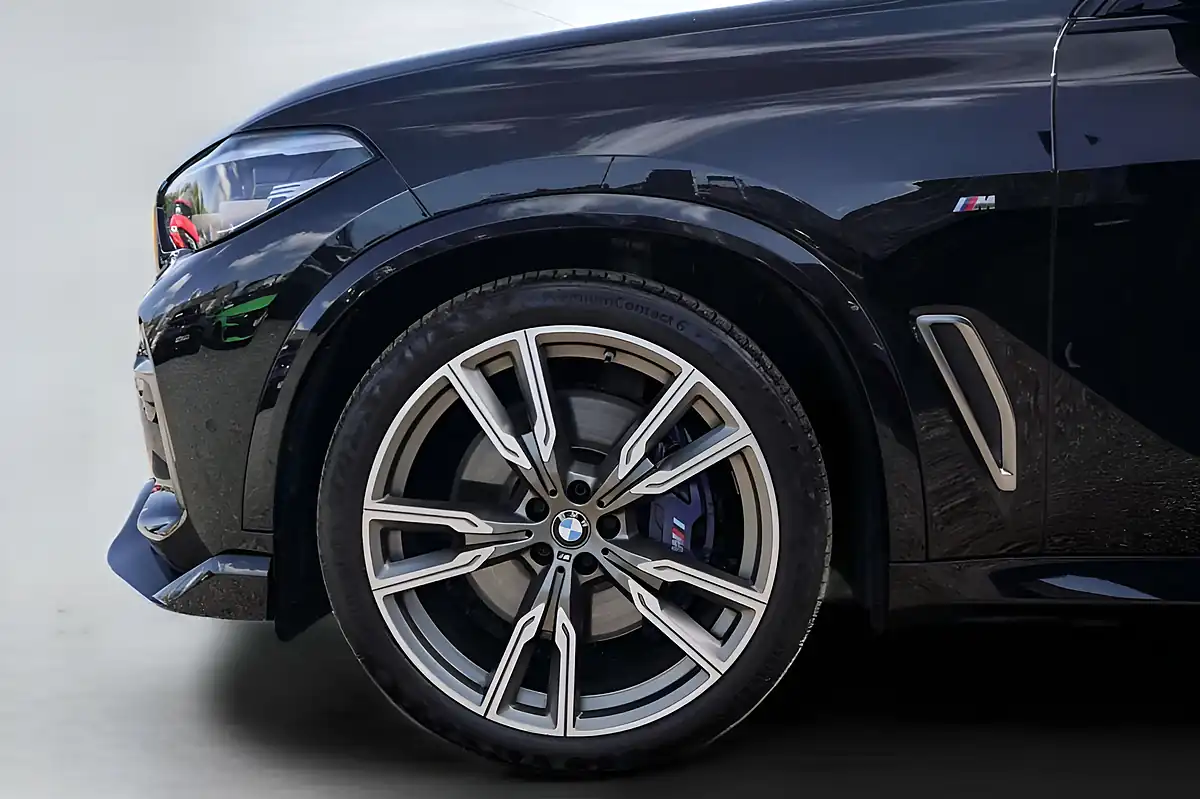 Used 2019 BMW X5 M Sport Black Sapphire - Interior and Exterior details 9