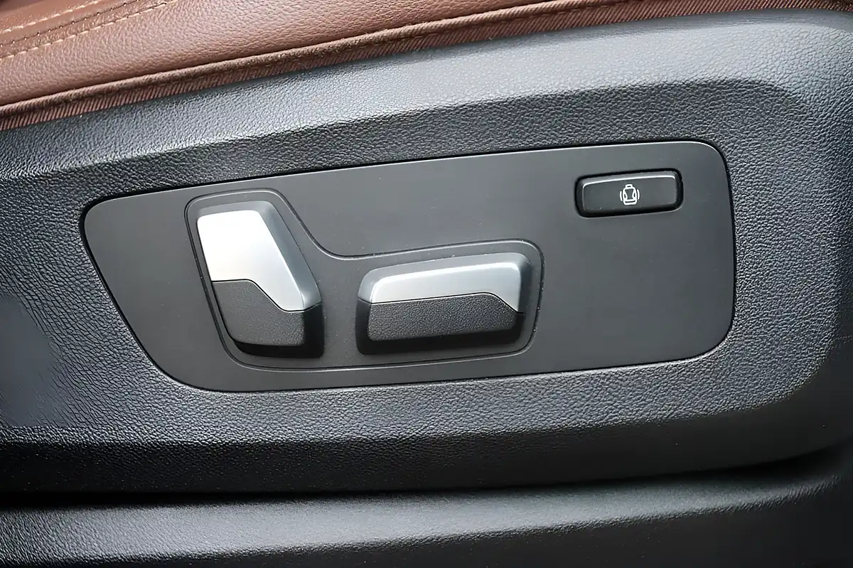 Used 2019 BMW X5 M Sport Black Sapphire - Interior and Exterior details 16