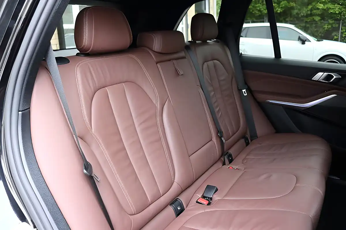 Used 2019 BMW X5 M Sport Black Sapphire - Interior and Exterior details 5