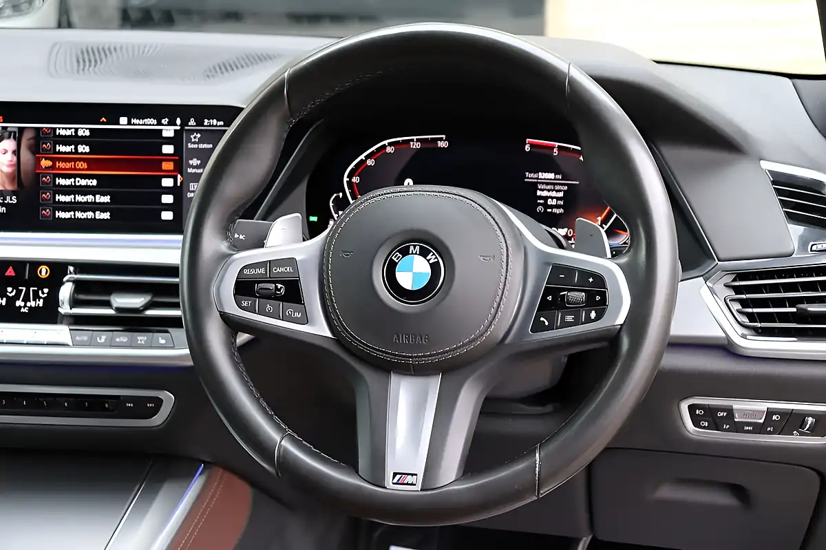 Used 2019 BMW X5 M Sport Black Sapphire - Interior and Exterior details 6