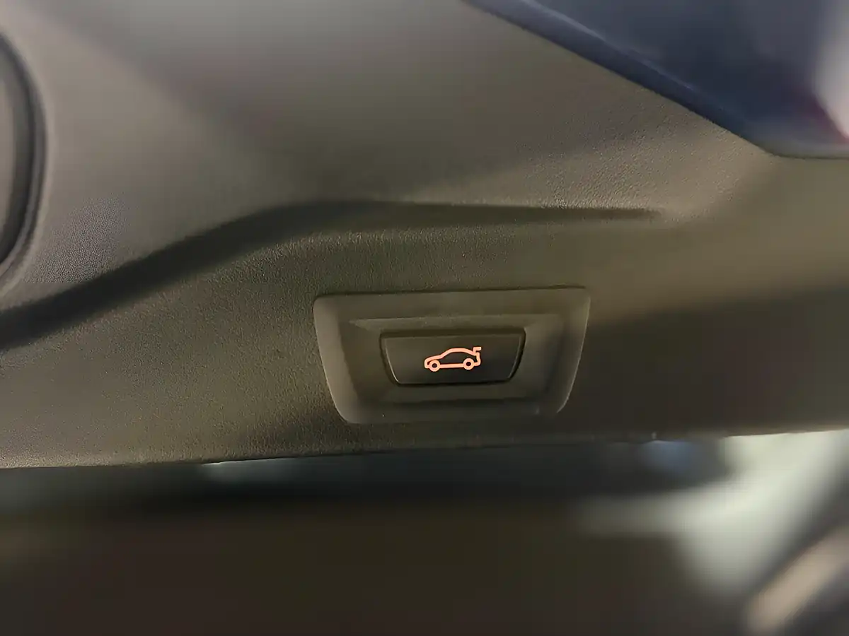 Used 2019 BMW X5 M Sport Blue - Interior and Exterior details 18