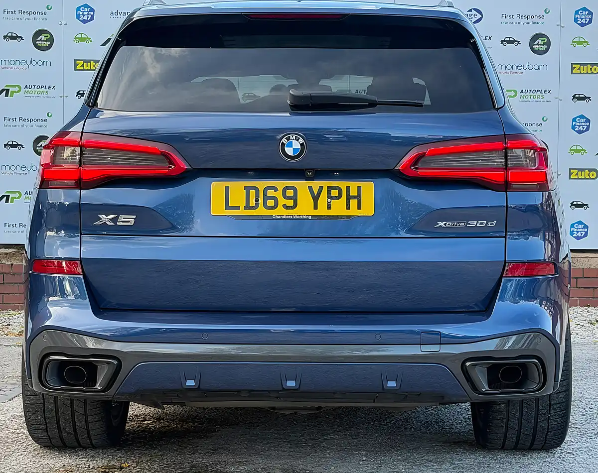 Used 2019 BMW X5 M Sport Blue - Interior and Exterior details 8