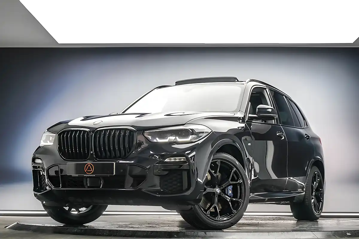 Used 2019 BMW X5 M Sport Carbon Black - Front View