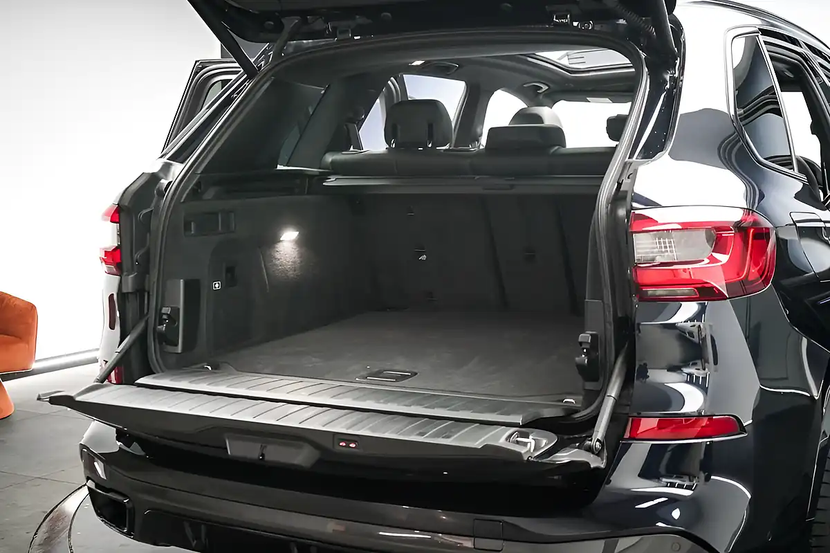 Used 2019 BMW X5 M Sport Carbon Black - Interior and Exterior details 14