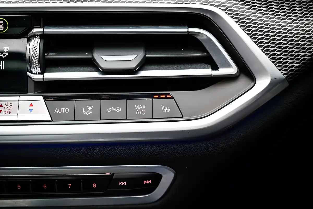 Used 2019 BMW X5 M Sport Carbon Black - Interior and Exterior details 17