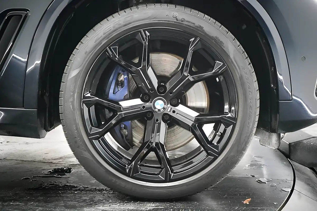 Used 2019 BMW X5 M Sport Carbon Black - Interior and Exterior details 20