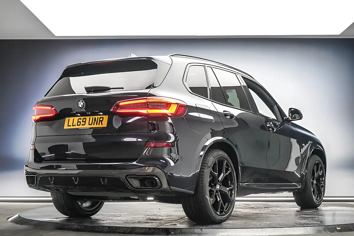 Used 2019 BMW X5 M Sport Carbon Black - Interior and Exterior details 3