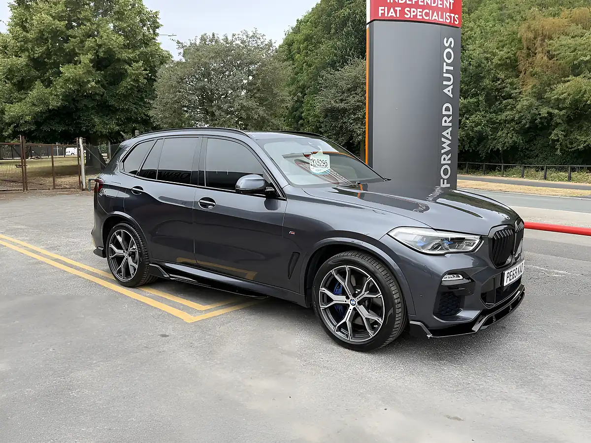Used 2019 BMW X5 M Sport Grey - Front View
