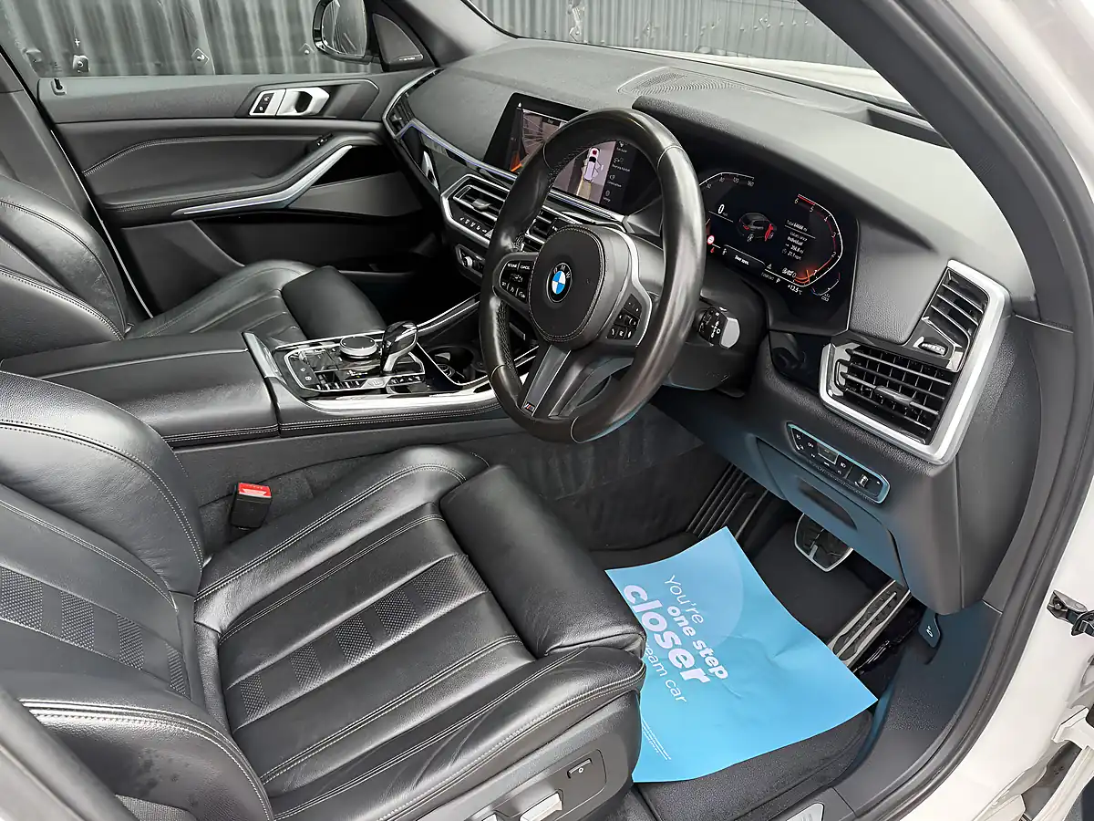 Used 2019 BMW X5 M Sport White - Interior and Exterior details 11