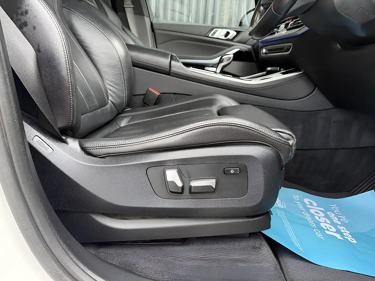 Used 2019 BMW X5 M Sport White - Interior and Exterior details 12