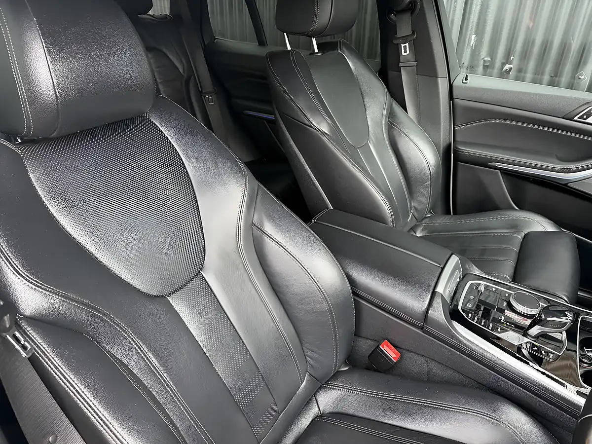 Used 2019 BMW X5 M Sport White - Interior and Exterior details 13