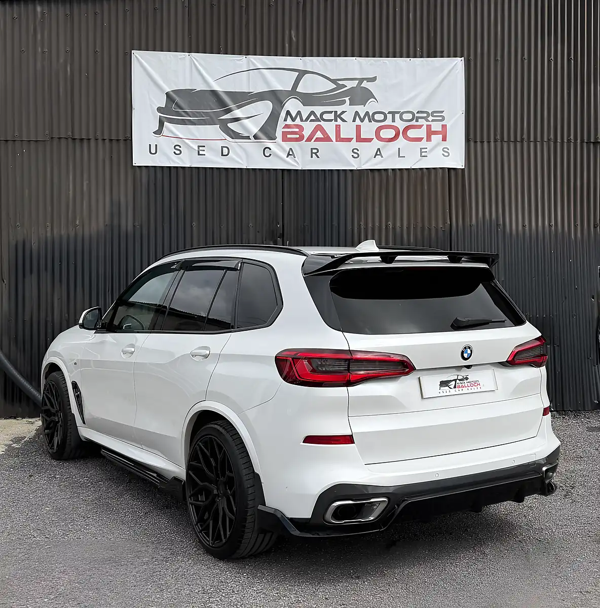 Used 2019 BMW X5 M Sport White - Interior and Exterior details 7