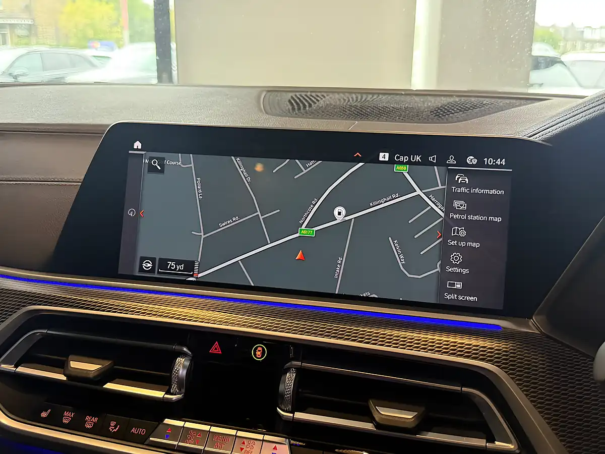 Used 2019 BMW X5 M Sport White - Interior and Exterior details 16