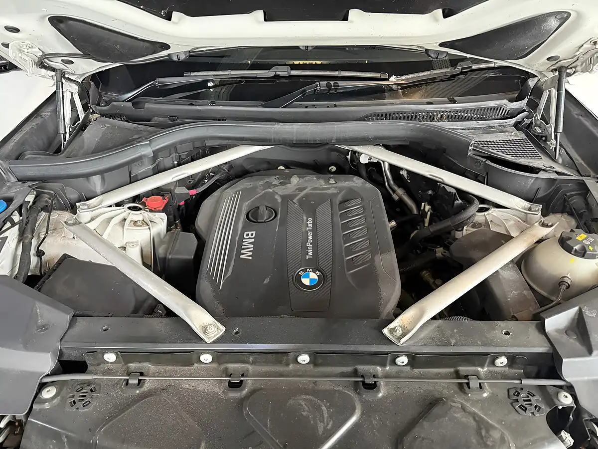 Used 2019 BMW X5 M Sport White - Interior and Exterior details 20