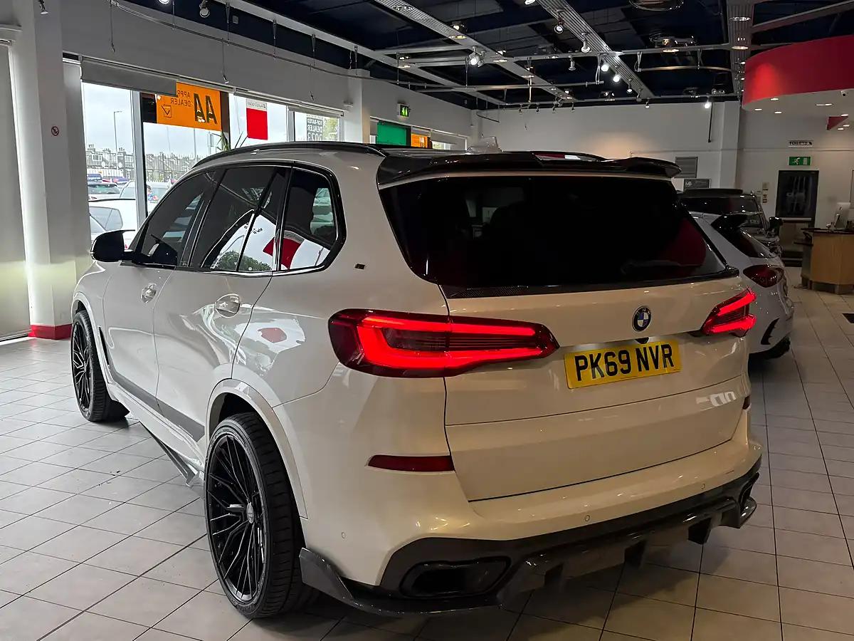 Used 2019 BMW X5 M Sport White - Interior and Exterior details 5