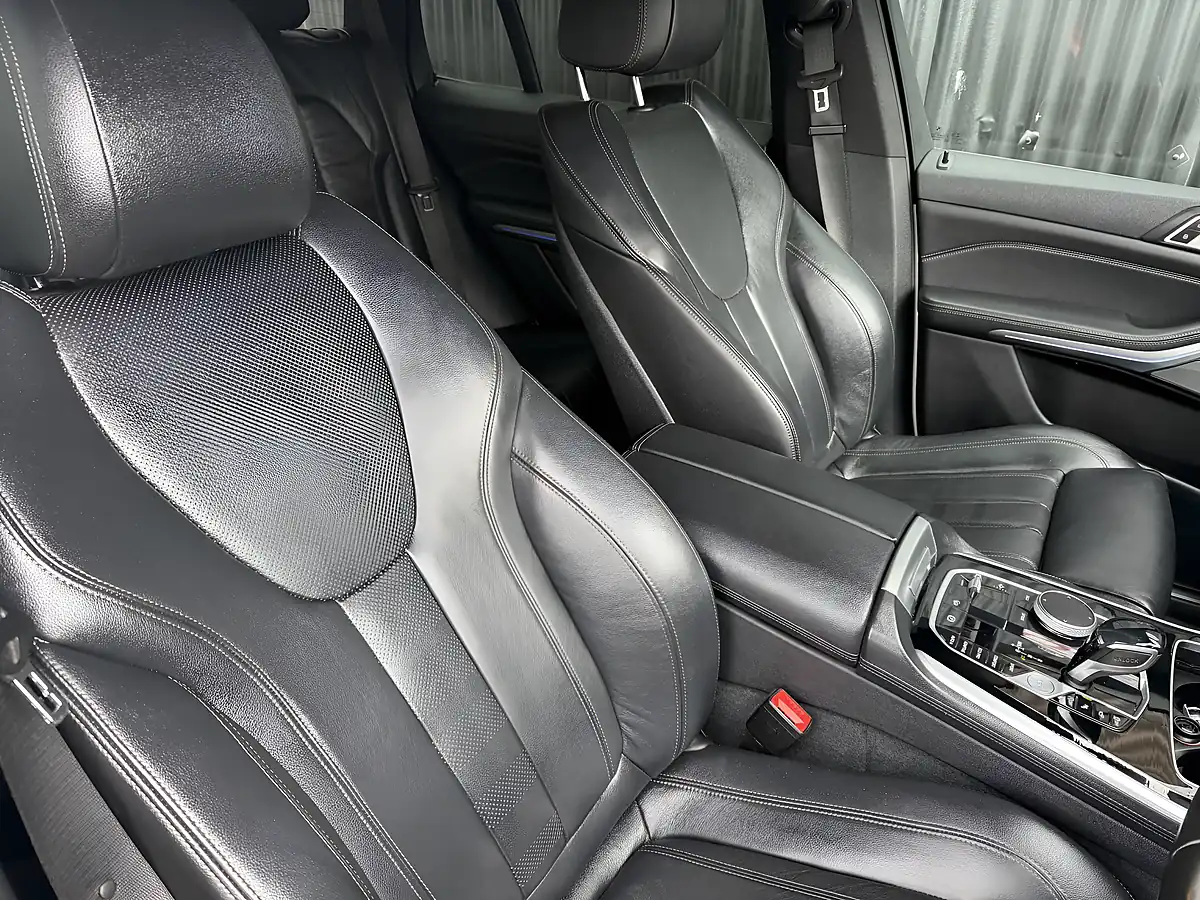 Used 2019 BMW X5 M Sport White - Interior and Exterior details 12