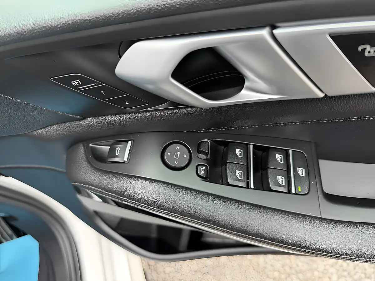 Used 2019 BMW X5 M Sport White - Interior and Exterior details 17