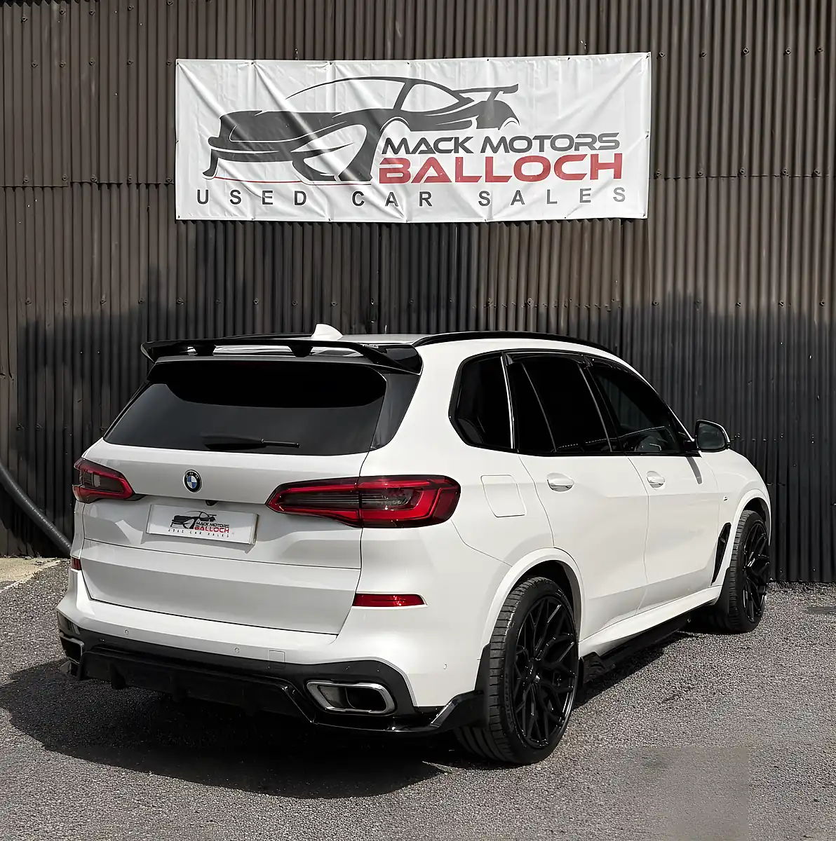 Used 2019 BMW X5 M Sport White - Interior and Exterior details 5