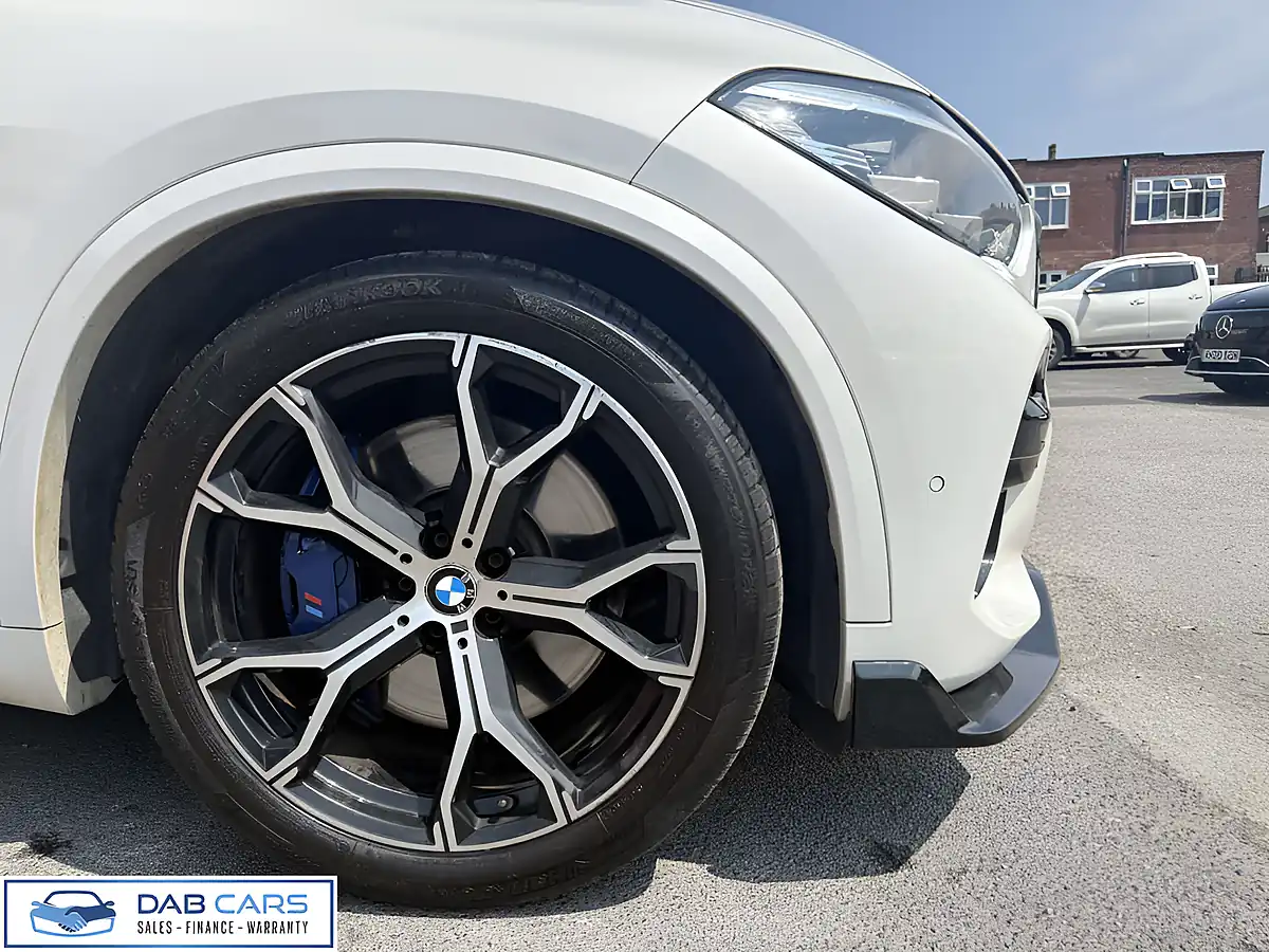 Used 2019 BMW X5 M Sport White - Interior and Exterior details 11